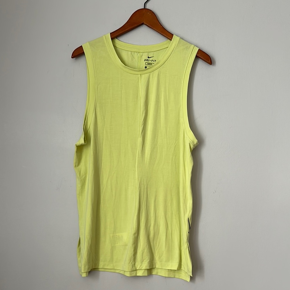Nike Women's Yellow Dri-Fit Tank Top size M slim fit